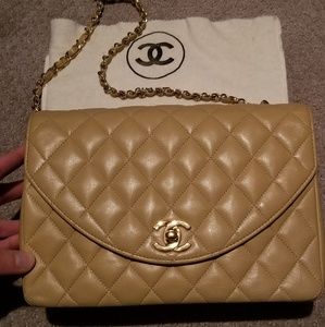 Chanel beige vintage flap